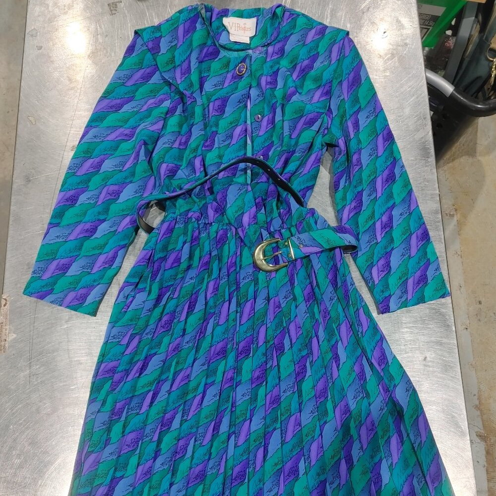 VIPetites Short Dress Size 12P with Belt Purple Blue Green Good Condition